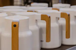 윤밀원, 화이트 우드핸들 보온병 컬렉션